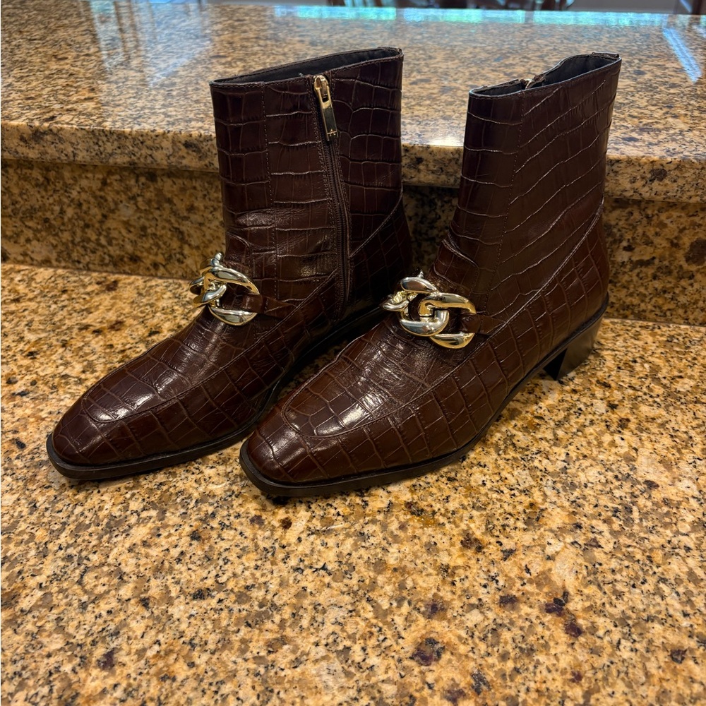 AQUATALIA  SELINI Brown Croc embossed Leather Low Boots Gold Chain Detail 10